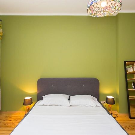 Colorful 2Bdr Apartment In The City Center Sofia Exterior photo