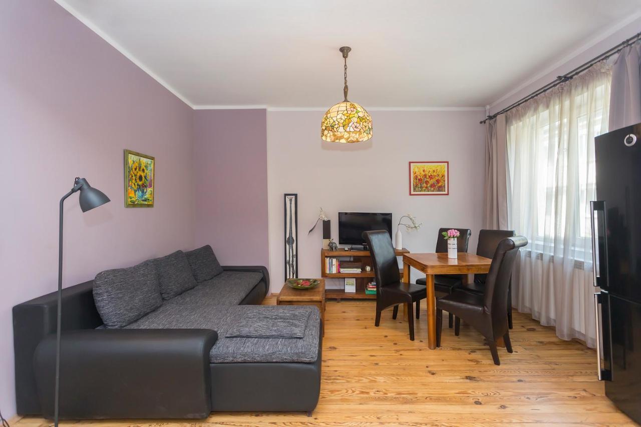 Colorful 2Bdr Apartment In The City Center Sofia Exterior photo